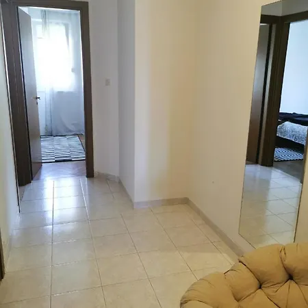 Maja Apartamento *